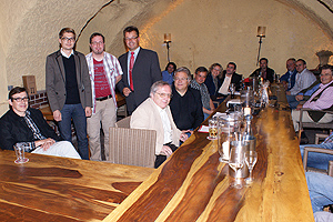 (von links nach rechts) Andreas Gölz, Vorsitzender der SPD Worms-Mitte, Sascha Heinsdorf, Kriminalkommissar und Leiter der AG Park und Michael Dommermuth, Leiter der Kriminalpolizei in Worms.