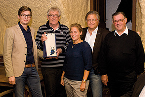 (v. l. n. r.) Der Vorsitzende der SPD Worms-Mitte Andreas Gölz, Ortsvorsteher von Wiesoppenheim Karlheinz Henkes, stv. Vorsitzende Simone Korte-Bernhardt, SPD-Stadtrat Uwe Gros und Klaus Busch, Vorsitzender der AG 60PLUS.