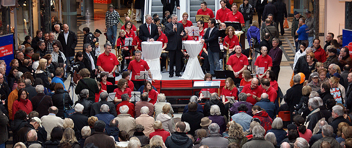Ministerpräsident Kurt Beck, OB Michael Kissel und MdL Jens Guth in der Wormser Kaiserpassage